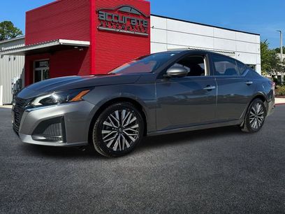 Used 2023 Nissan Altima 2.5 SV