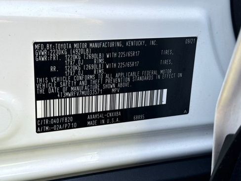 Used 2021 Toyota RAV4 LE AWD/4WD image 11