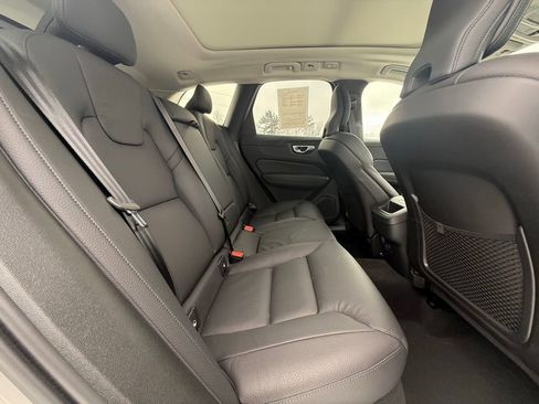 Used 2025 Volvo XC60 B5 Plus image 35