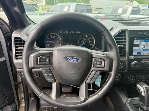 Used 2017 Ford F150 XLT w/ Equipment Group 302A Luxury AWD/4WD image 18