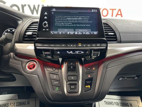 Used 2025 Honda Odyssey Sport-L image 29