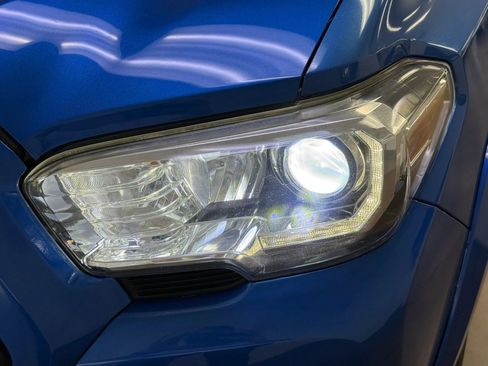 Used 2016 Toyota Tacoma TRD Sport w/ Towing Package image 34