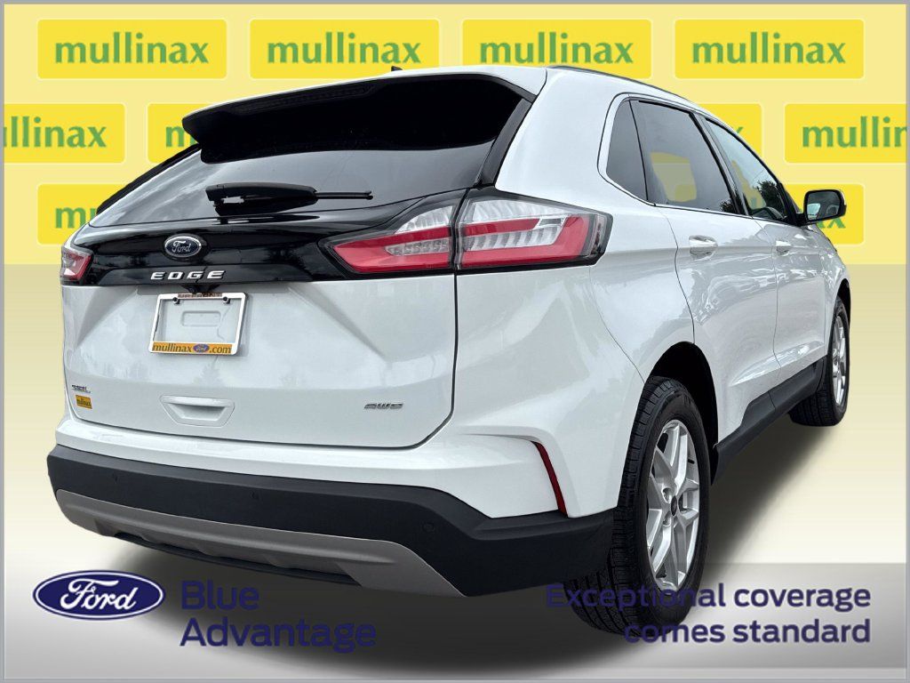 Certified 2023 Ford Edge SEL w/ Convenience Package AWD/4WD image 4