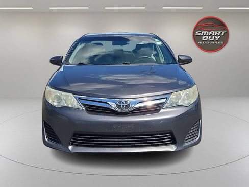 Used 2013 Toyota Camry LE FWD image 3