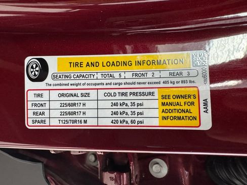Used 2025 Chevrolet Trax LT w/ LT Convenience Package FWD image 14