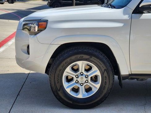 Used 2020 Toyota 4Runner SR5 Premium image 15