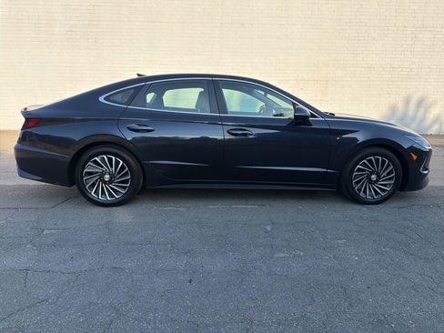 Used 2021 Hyundai Sonata Limited FWD image 1