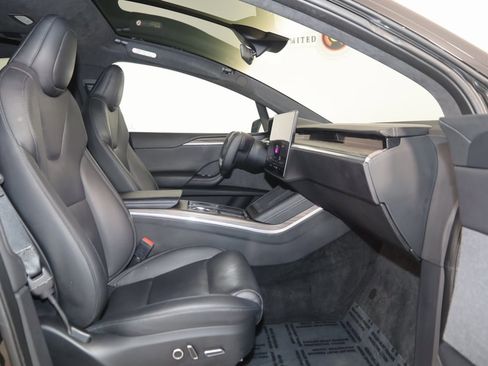 Used 2022 Tesla Model X image 14