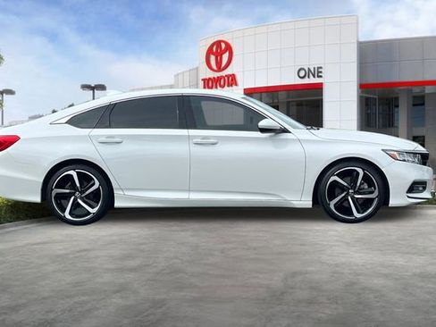 Used 2019 Honda Accord Sport image 3