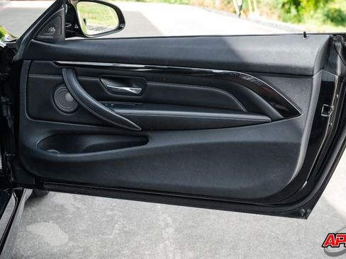 Used 2015 BMW M4 Convertible image 73