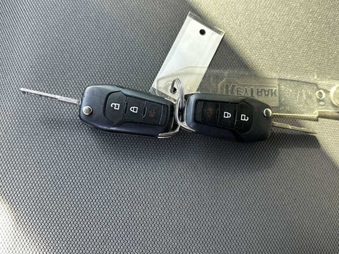 Used 2016 Ford F150 XLT image 26