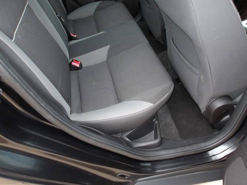 Used 2013 Ford Focus SE FWD image 22