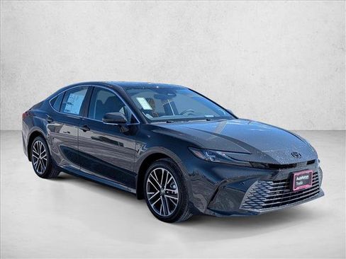 New 2026 Toyota Camry XLE image 7