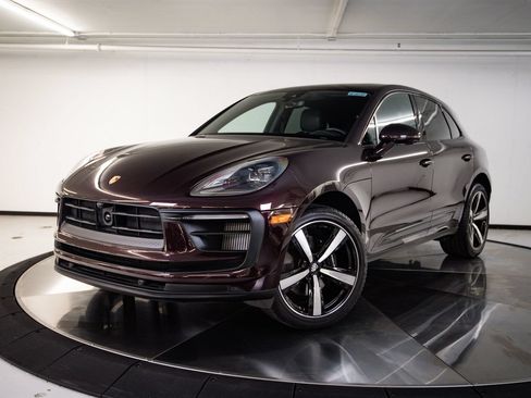 Certified 2026 Porsche Macan S AWD/4WD image 1