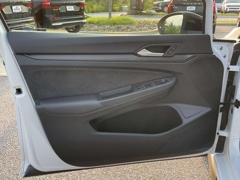 Used 2024 Volkswagen GTI SE FWD image 5