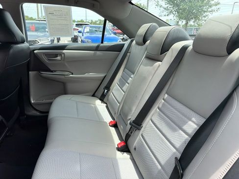 Used 2017 Toyota Camry SE FWD image 24
