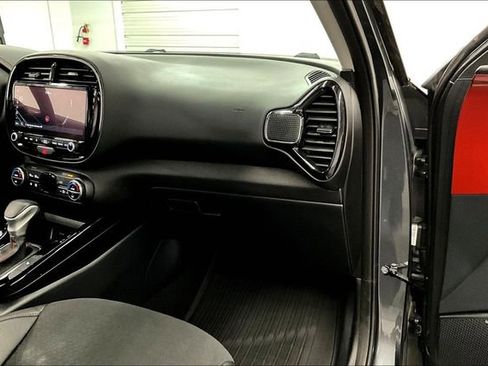 Used 2024 Kia Soul GT-Line w/ GT-Line Technology Package FWD image 19