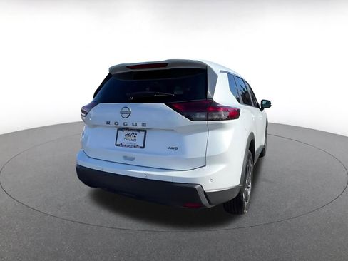 Used 2025 Nissan Rogue SV image 14