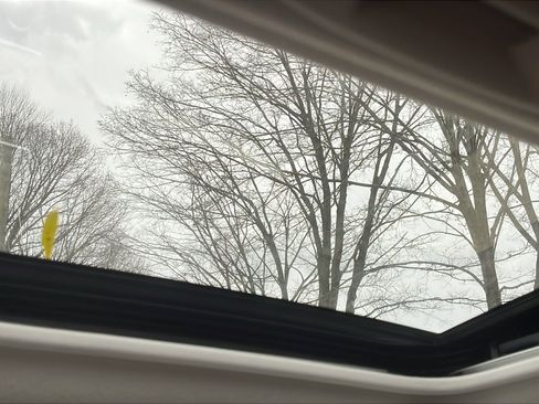 Used 2015 Subaru Crosstrek 2.0i Premium w/ Moonroof Package image 25