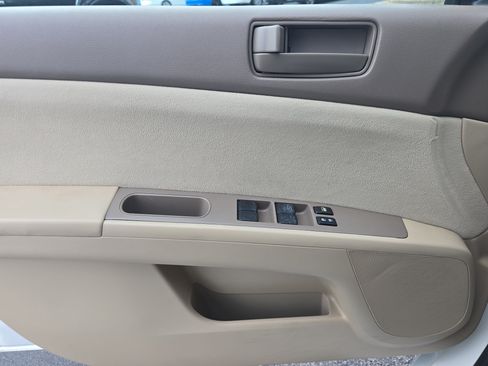 Used 2012 Nissan Sentra 2.0 FWD image 21
