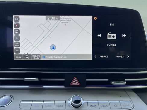Used 2025 Hyundai Elantra Limited FWD image 15