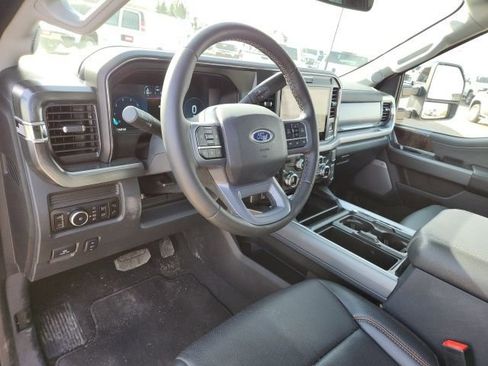 Used 2025 Ford F350 Lariat image 9