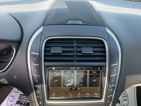 Used 2016 Lincoln MKX Reserve w/ Technology Package image 25