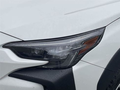 Certified 2025 Subaru Outback Premium AWD/4WD image 6