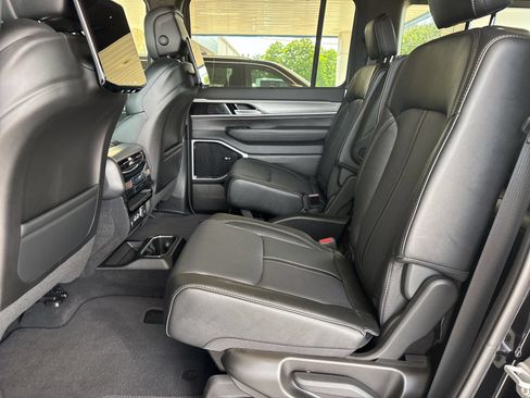 New 2026 Jeep Grand Wagoneer Limited AWD/4WD image 19