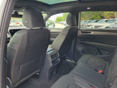 New 2026 Volkswagen Atlas Cross Sport SE FWD image 5