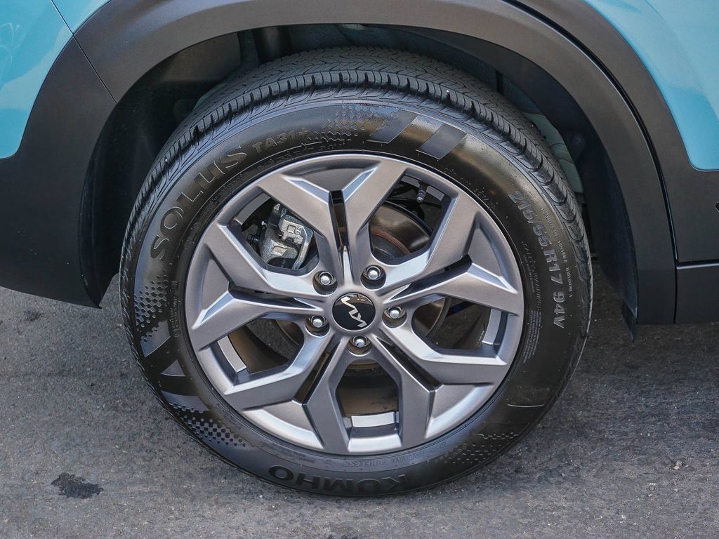 Certified 2024 Kia Seltos S FWD image 5