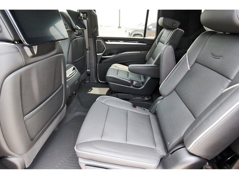 New 2026 Cadillac Escalade ESV Sport w/ Touring Package AWD/4WD image 7