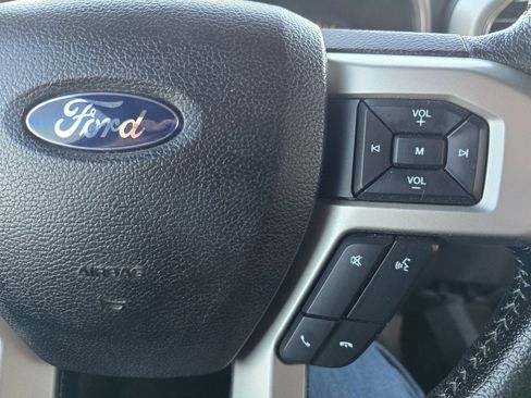 Used 2015 Ford F150 Lariat w/ Equipment Group 502A Luxury image 19