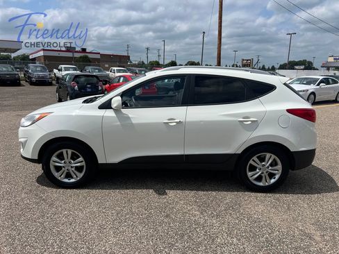 Used 2011 Hyundai Tucson GLS FWD image 2