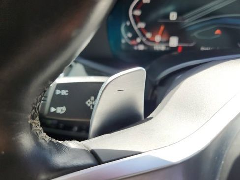 Used 2022 BMW X7 M50i w/ Luxury Seating Package image 39