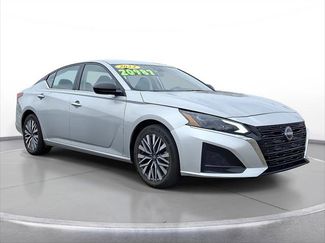Used 2024 Nissan Altima 2.5 SV video 1