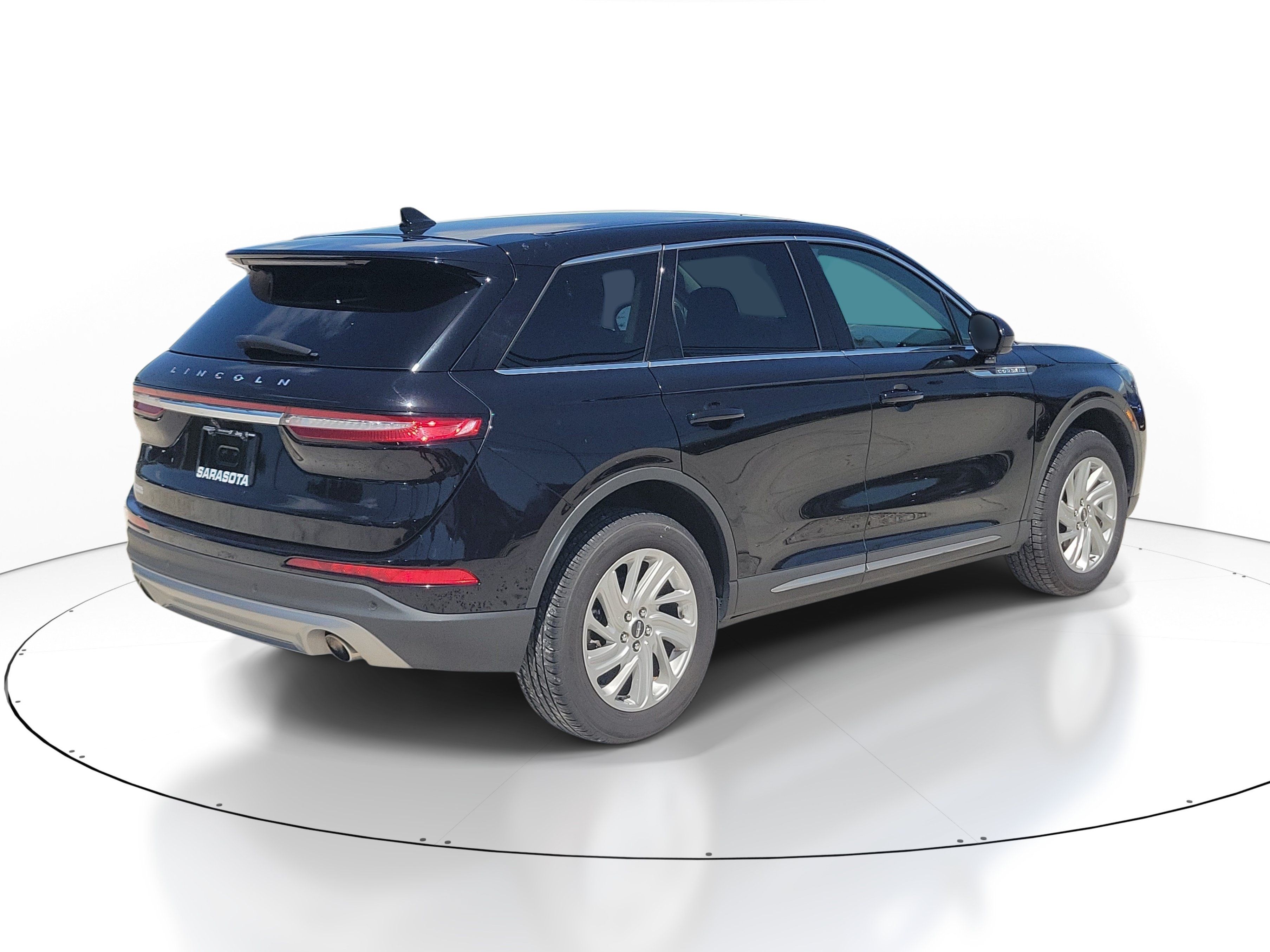 Used 2023 Lincoln Corsair AWD image 6