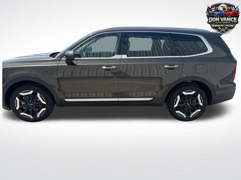 Used 2025 Kia Telluride S FWD image 2