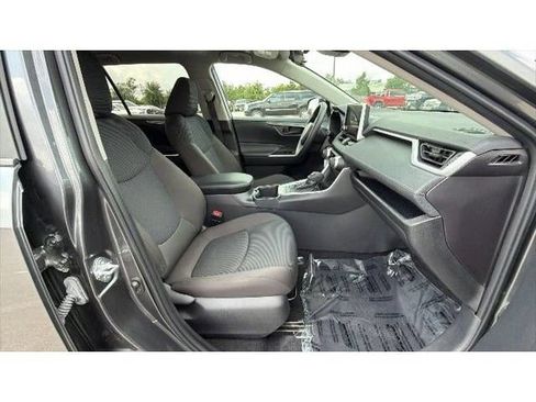 Certified 2025 Toyota RAV4 LE AWD/4WD image 38
