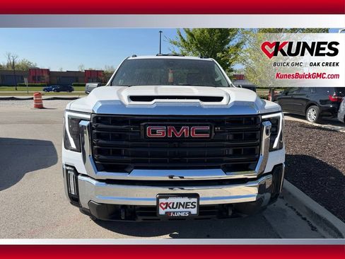 New 2026 GMC Sierra 2500 Pro AWD/4WD image 3