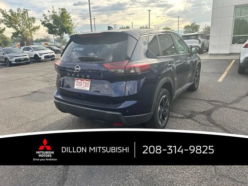 Used 2025 Nissan Rogue SV AWD/4WD image 10