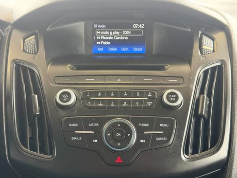 Used 2017 Ford Focus SE image 14