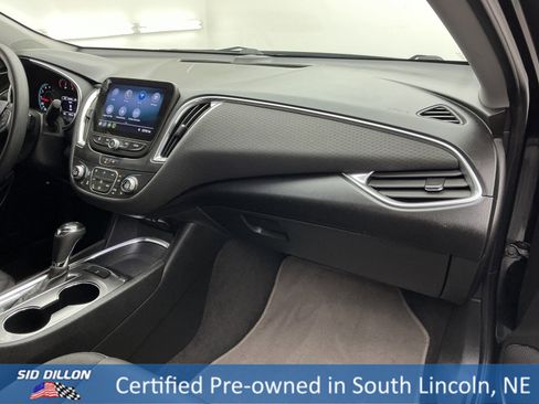 Used 2020 Chevrolet Malibu LT image 25