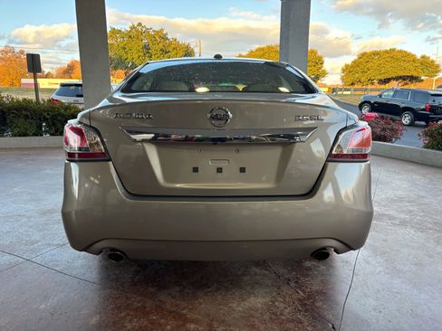Used 2014 Nissan Altima 3.5 SL image 5