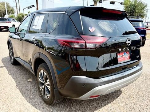 Certified 2022 Nissan Rogue SV image 5