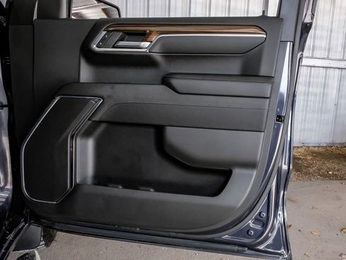 Used 2024 Chevrolet Silverado 1500 LT w/ Z71 Off-Road Package image 45