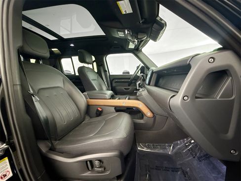 Certified 2022 Land Rover Defender 110 X image 26