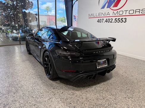 Used 2020 Porsche 718 Cayman GT4 RWD image 6