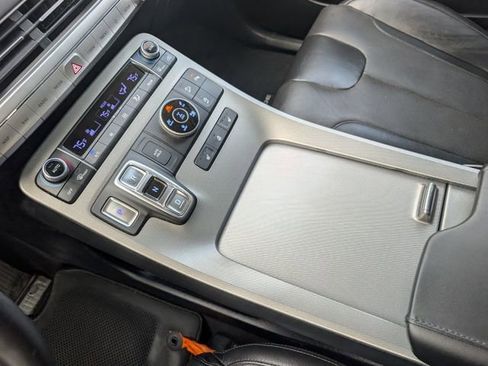 Used 2022 Hyundai Palisade SEL w/ 8P Bench Seat Package AWD/4WD image 18