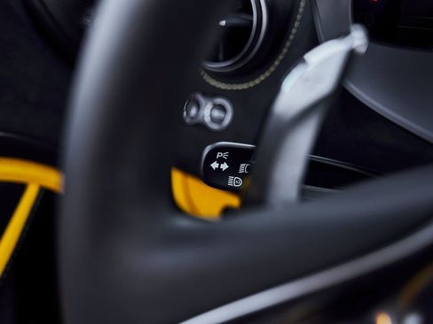 Used 2026 McLaren 750S Spider RWD image 55